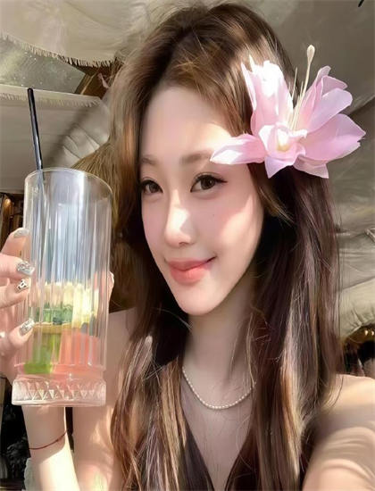 漂亮的保姆8电影免费观看完整版_消失的她免费观看完整版电视剧_美女老师爱上我